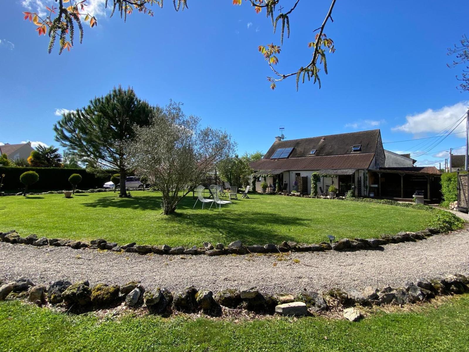 Gite Et Studios Les Barongeres Farges-lès-Chalon Kültér fotó