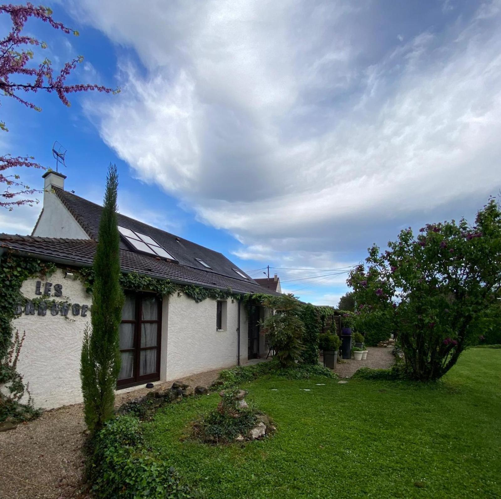 Gite Et Studios Les Barongeres Farges-lès-Chalon Kültér fotó