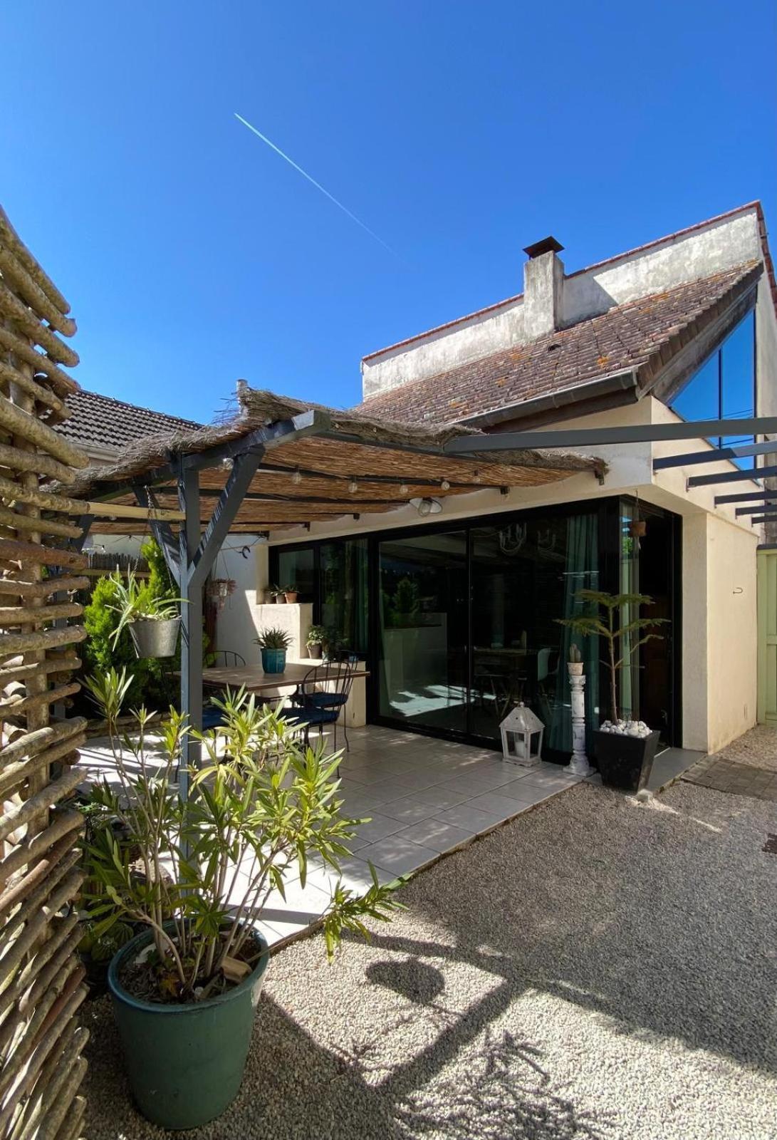 Gite Et Studios Les Barongeres Farges-lès-Chalon Kültér fotó