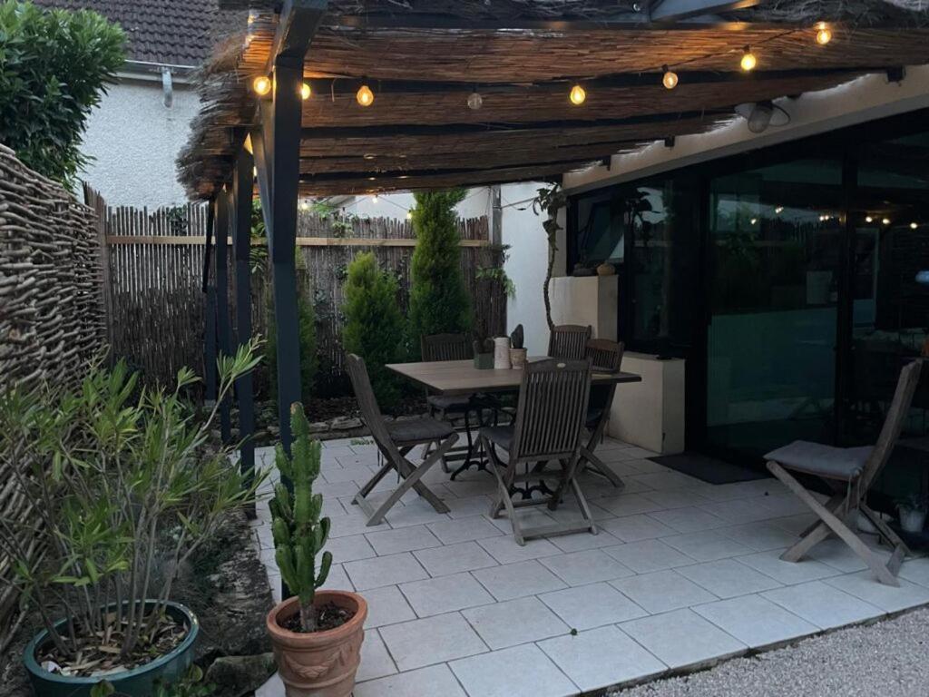 Gite Et Studios Les Barongeres Farges-lès-Chalon Kültér fotó